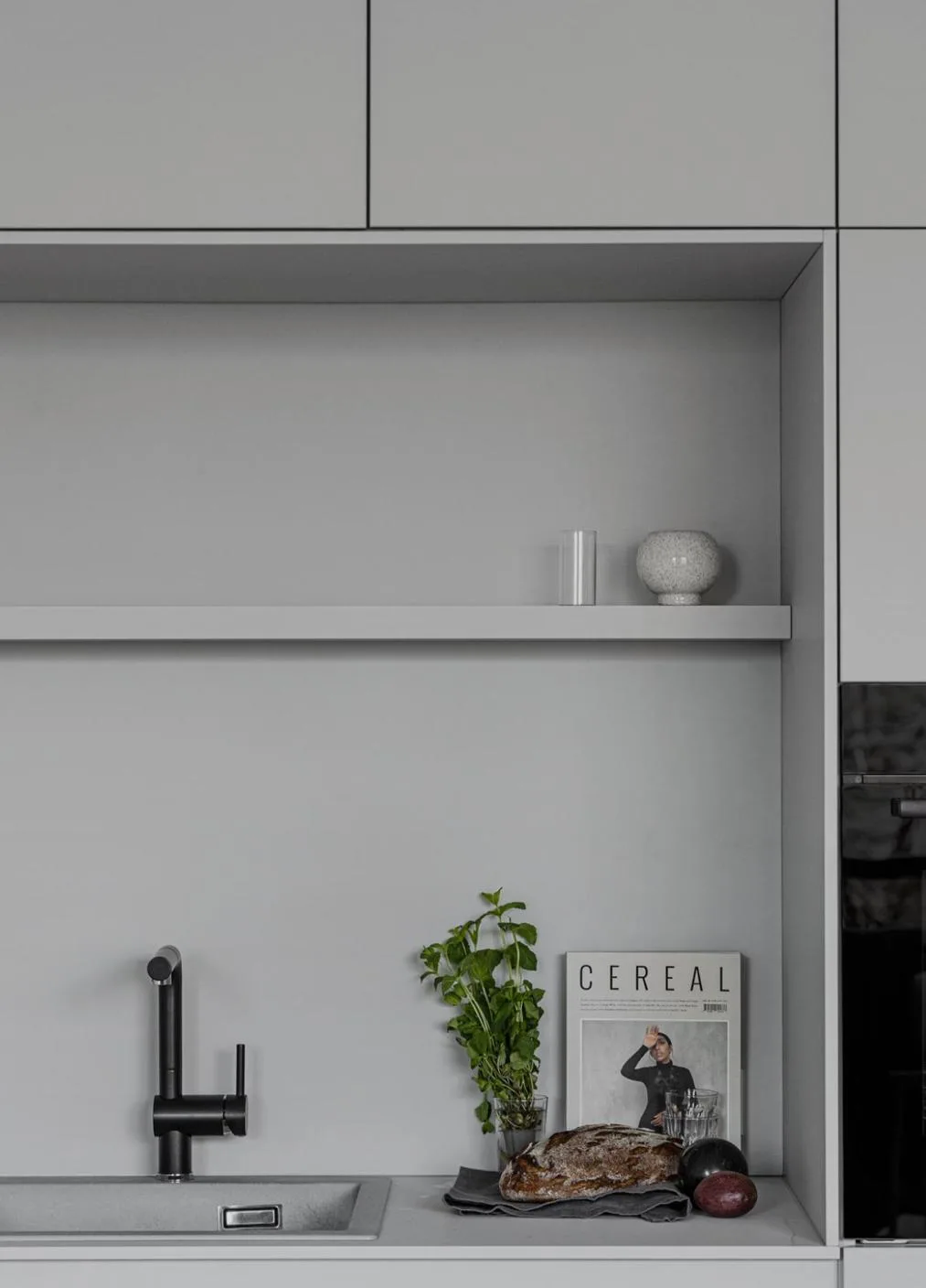 Minimal kitchen detail
